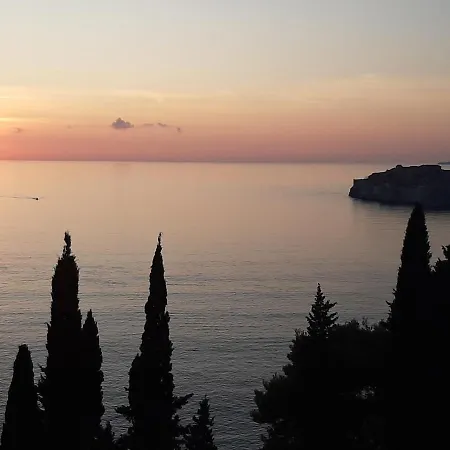Charming 2-Bedroom Apartment With Ocean Views In Dubrovnik