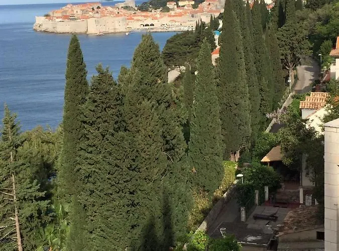 With The Beautiful Sea View In - Family Friendly Апартаменты Дубровник