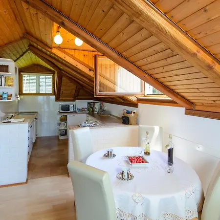 Charming 2-bedroom With Ocean Views In Appartement Dubrovnik